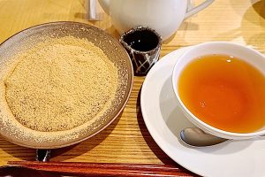 西わらび粉100%のわらび餅