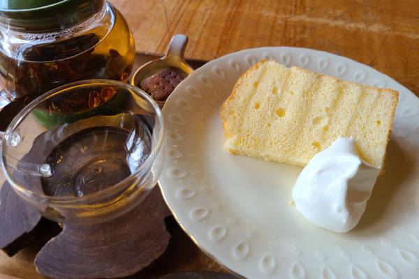 デコイのシフォンケーキ